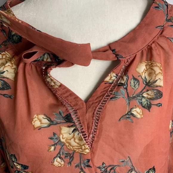 Milk & Honey Boho Floral Blouse M Dark Pink Tie Neck Sheer Balloon Sleeves - Picture 3 of 7